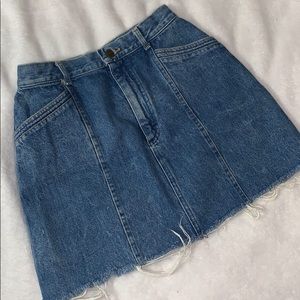 Lee Médium-Wash Skirt.